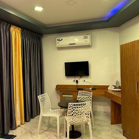 G Hotel Kottakuppam Buitenkant foto