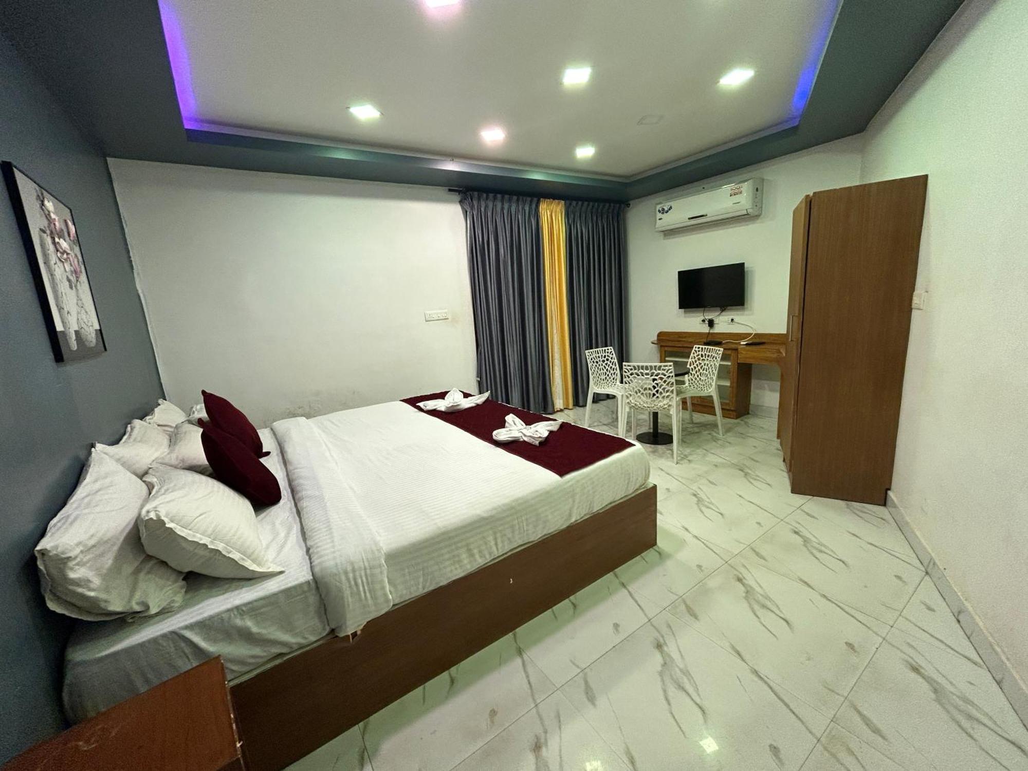 G Hotel Kottakuppam Buitenkant foto